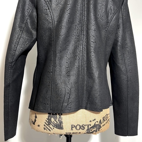 ANTHROPOLOGIE - SOLITAIRE | Black Animal Print Blazer. Sz. M - Picture 9 of 11